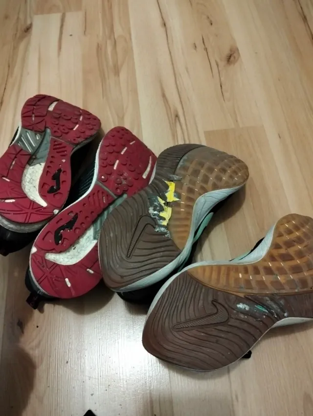 Lote 2 pares zapatillas Joma y Nike T38/38.5