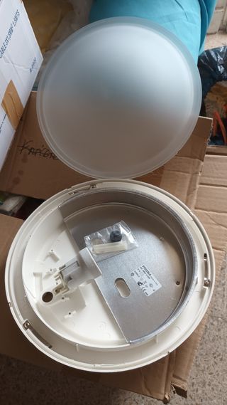 OPORTUNIDAD Apliques de luz pared y techo.