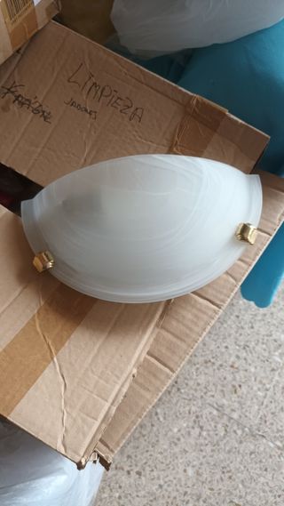 OPORTUNIDAD Apliques de luz pared y techo.
