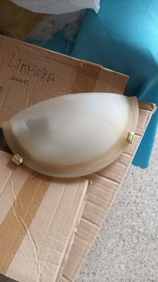 OPORTUNIDAD Apliques de luz pared y techo.