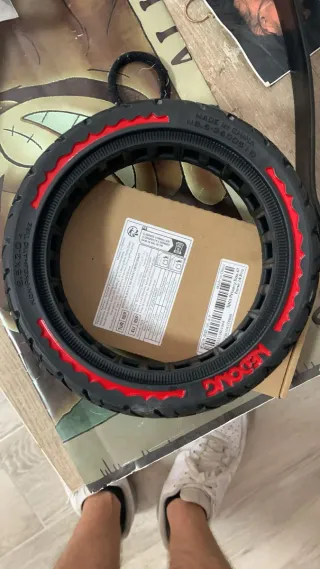 Rueda blindada patiente electrico 8.5x2