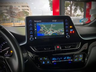 TOYOTA C-HR 1.8 HIBRIDO