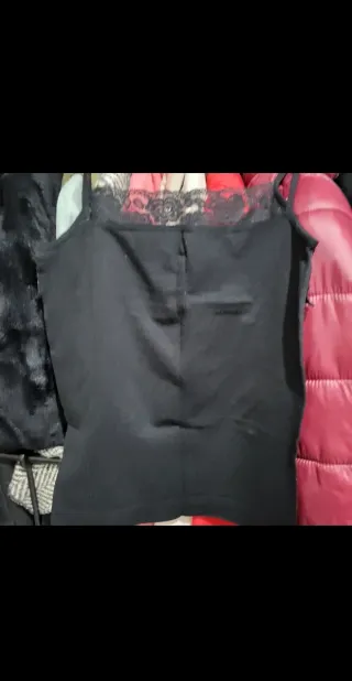 Top negro con encaje Talla S, M