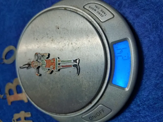 Figuras y letras en Plata Maciza