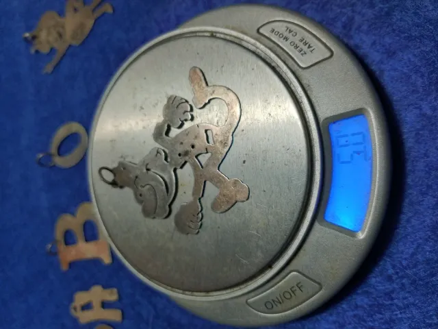 Figuras y letras en Plata Maciza