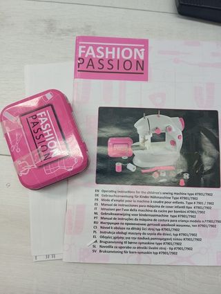 Maquina de coser para niños Theo Klein