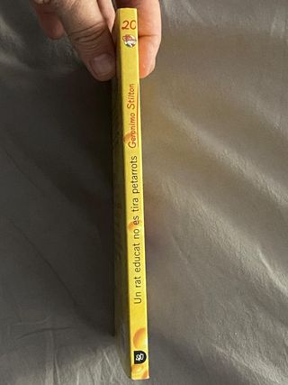 Un gat educat no es tira petarrots – Stilton