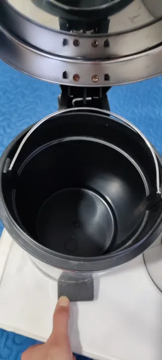 Papeleras de baño plateadas