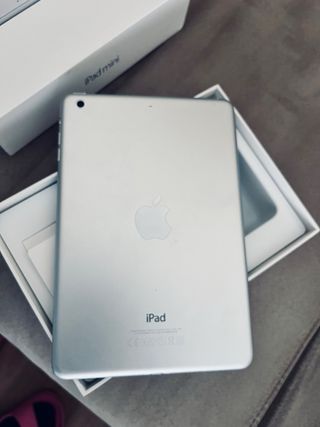 Apple iPad mini 2 Plata