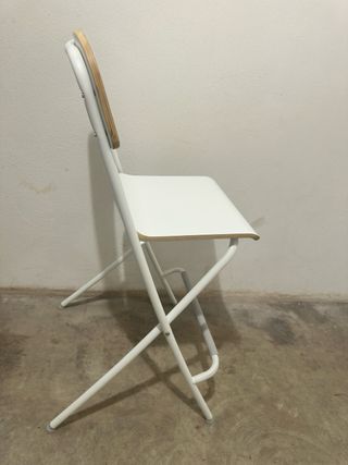Taburete alto plegable IKEA