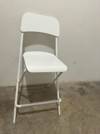 Taburete alto plegable IKEA