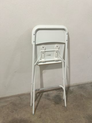 Taburete alto plegable IKEA
