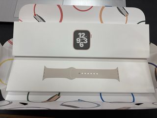 Apple Watch SE 40mm Gold Ali Starlight Sp Band GPS