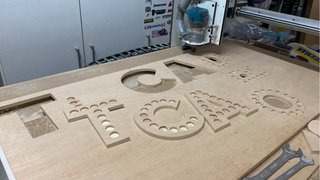 Fresadora CNC con PC completo instalado