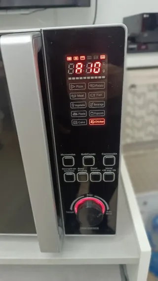 Microondas grill+convección Corberó con mueble