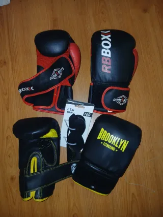 2 guantes Boxeo + Vendaje manos