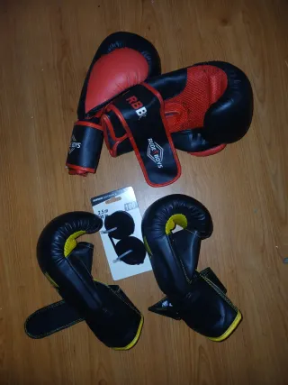 2 guantes Boxeo + Vendaje manos