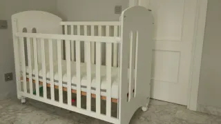 Cuna de bebé con colecho,colchón ,manta, funda