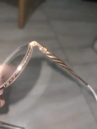 Gafas Vintage Doradas y Rosas