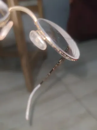 Gafas Vintage Doradas y Rosas