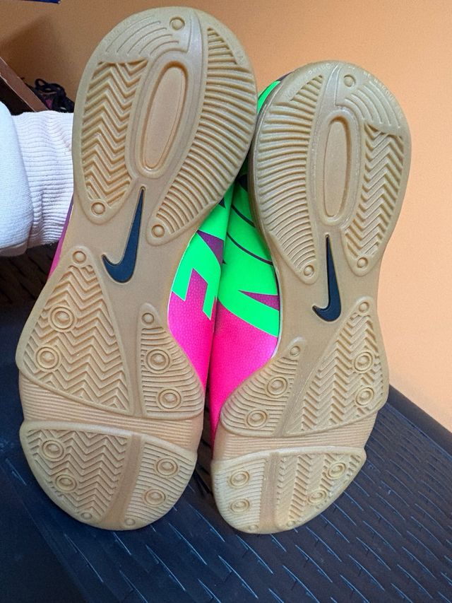 zapatillas Nike en muy buen estado. talla 37,5