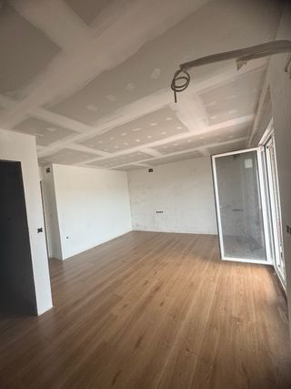 “Presupuesto gratuito”. Pladurista profesional.