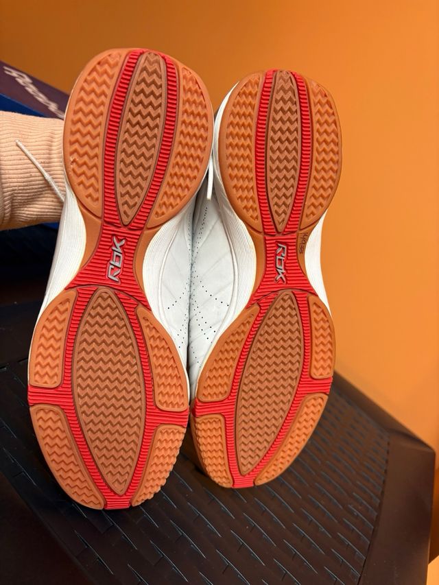 Zapatillas Reebok Blancas y Rojas