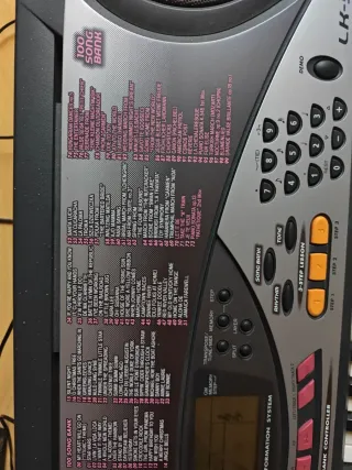 Teclado Casio LK-50, teclado iluminado.