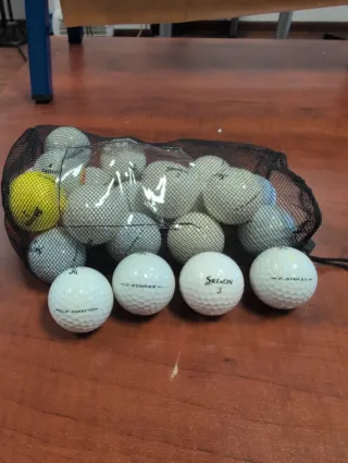 24 Bolas de Golf Srixon Mix Reacondicionadas