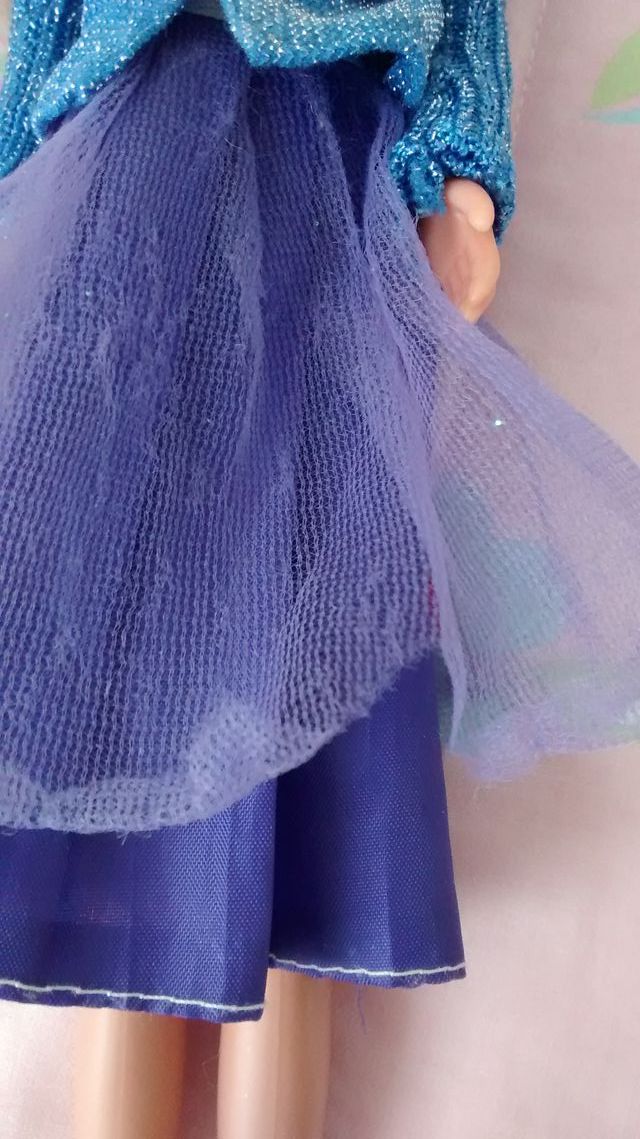 MUÑECA STEFFI LOVE CON ROPA BARBIE