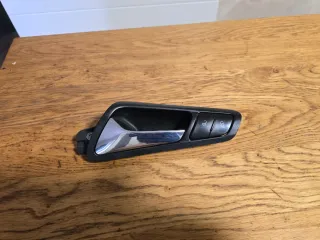 Maneta Izquierda Volkswagen Passat B6