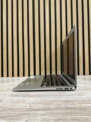 MacBook Air 13" 2015 i5 4gb 128gb SSD