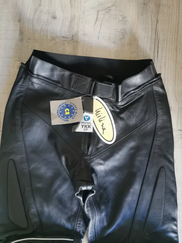 Pantalón de moto cuero negro