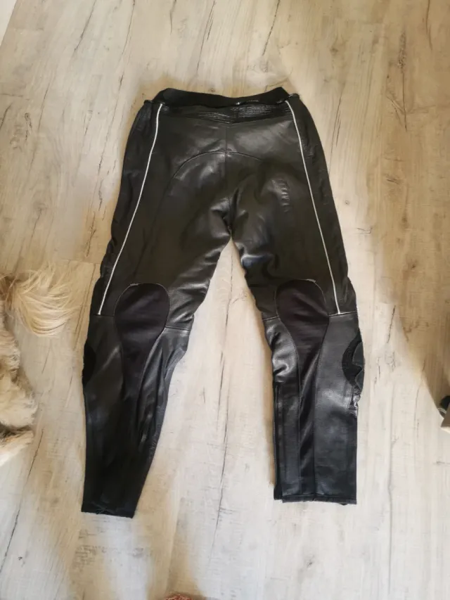 Pantalón de moto cuero negro