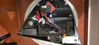 Pantalla Ford Focus MK1 con marco