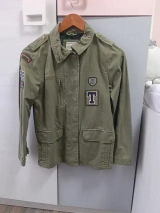 Chaqueta Zara verde militar