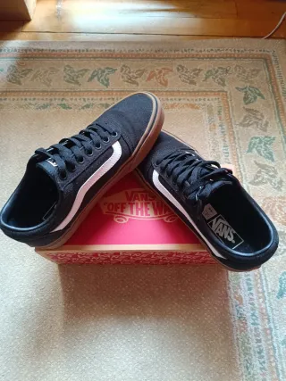 Zapatillas Vans Negras y Marrones