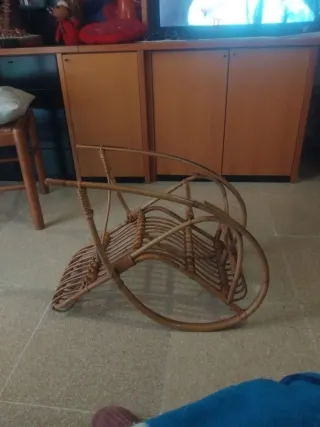 Sedia a dondolo in rattan