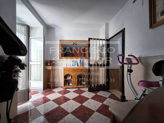 Casa adosada en venta en Lucena