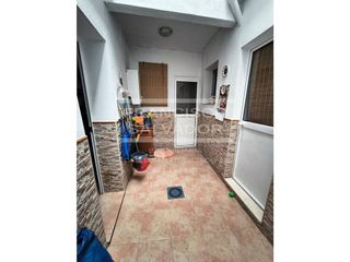 Casa adosada en venta en Lucena
