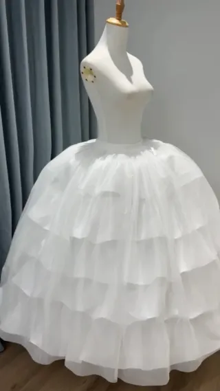 Cancán de fallera a estrenar volúmen cintura