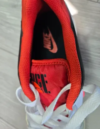 Nike Bambas Talla 40 Rojas y Blancas