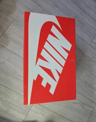 Nike Bambas Talla 40 Rojas y Blancas