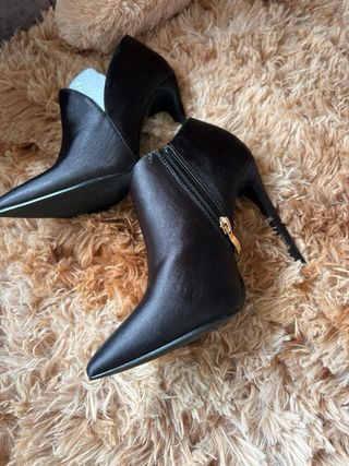 Stivaletti neri eleganti