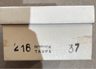 Zapatos Grundes beige tacón dorado talla 37