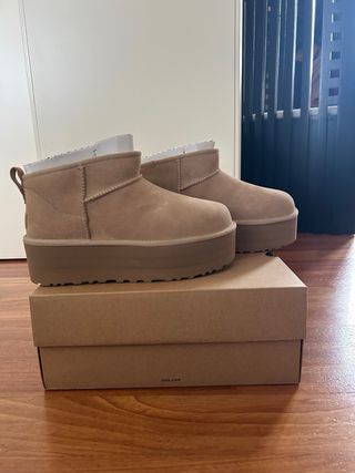 UGG Ultra Mini Platform Tg 40