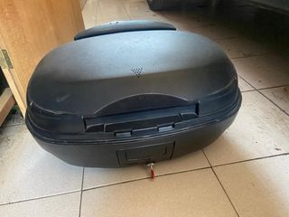 Baúl Moto Negro 2 Cascos