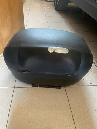 Baúl Moto Negro 2 Cascos