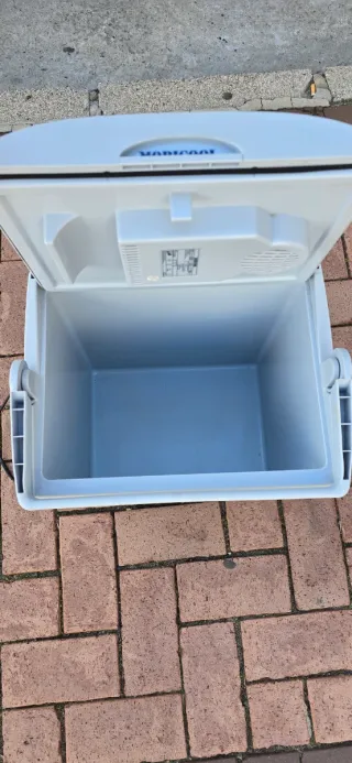 Nevera Portátil Mobicool 12V/220V.