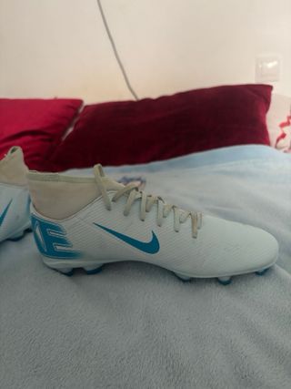 Botas Fútbol Nike Talla 42 Poco Uso